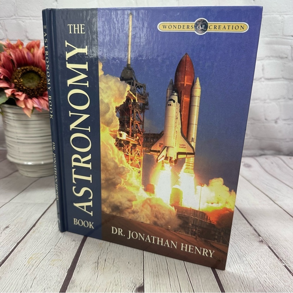vintage 2000 The Astronomy Book by Dr. Jonathan Henry hardcover